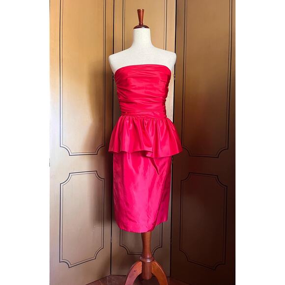Vintage mini dress in red by Le Crillon, prom style, size 6 - Picture 1 of 6